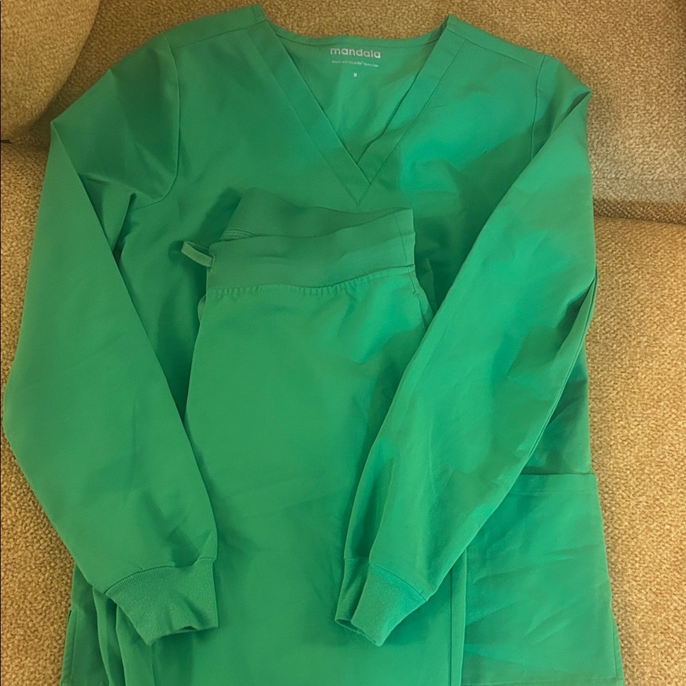 Mandala Green Women's Pantsuit